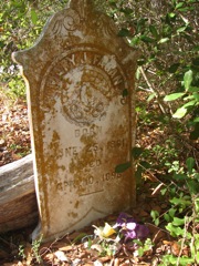 Gravestones on Atsena Otie Key
